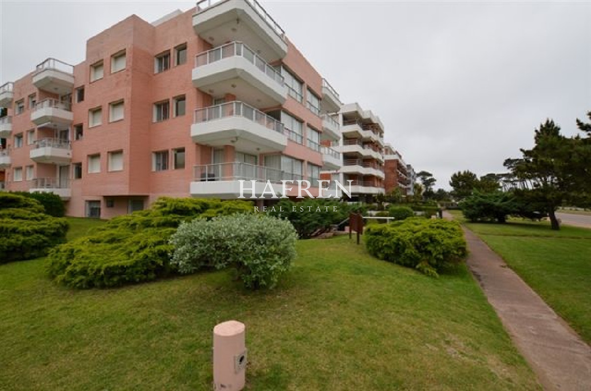 Apartamento ID.254 - Alquiler anual apartamento en Punta del Este, frente al mar!