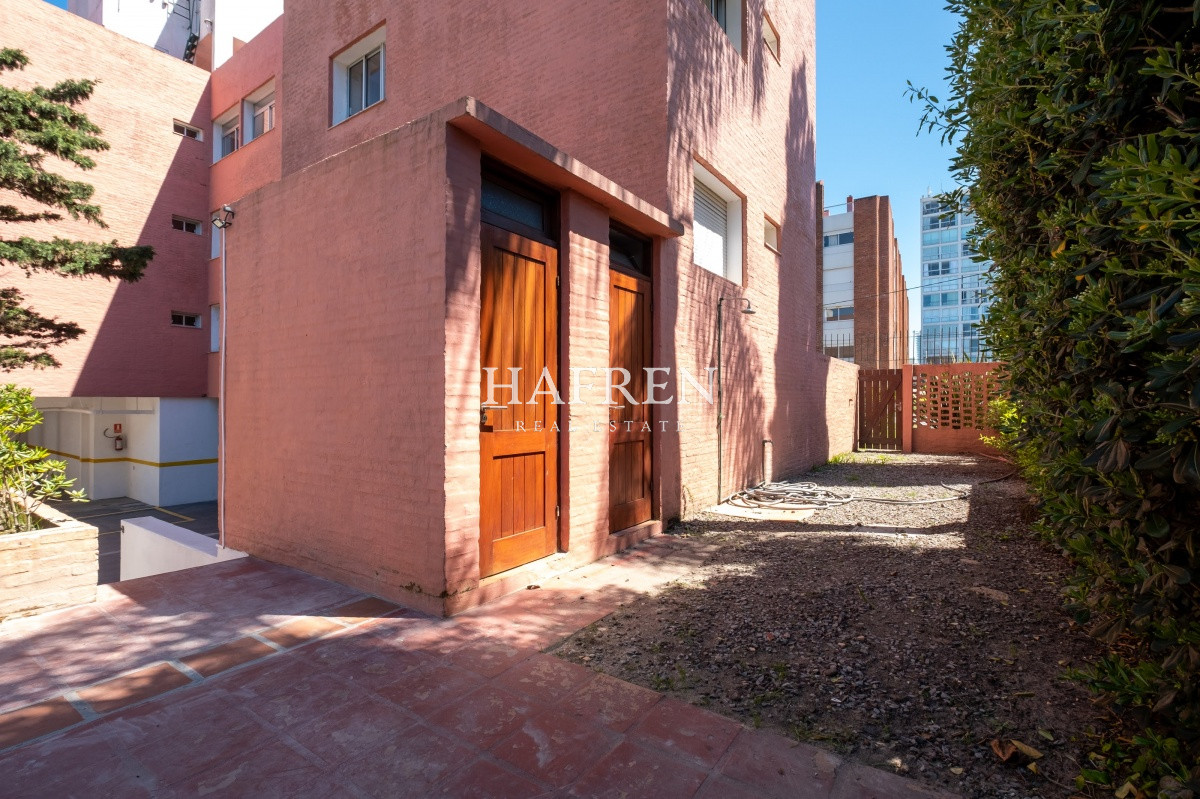 Apartamento ID.254 - Alquiler anual apartamento en Punta del Este, frente al mar!