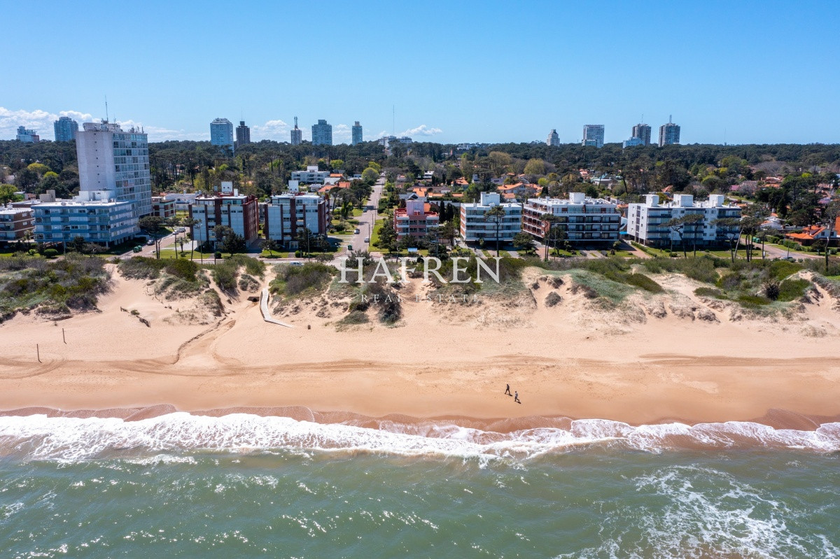 Apartamento ID.254 - Alquiler anual apartamento en Punta del Este, frente al mar!
