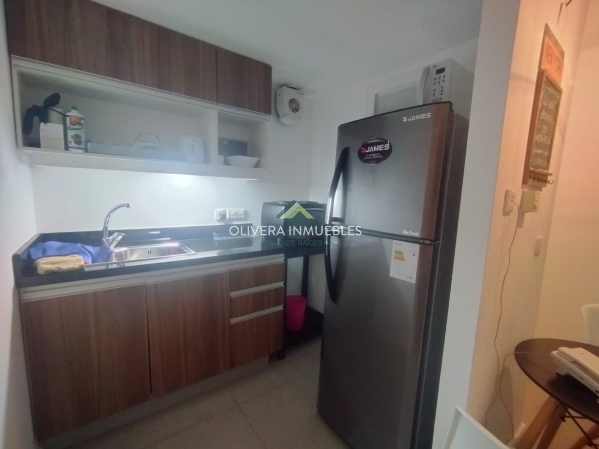 Apartamento ID.9216 - TORRE ONE -PUNTA DEL ESTE HERMOSO MONOAMBIENTE A 200 MTS. DEL MAR!!