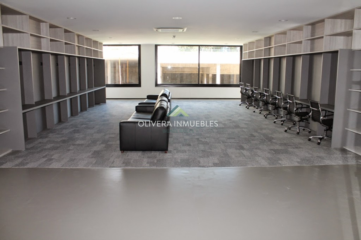 Apartamento ID.5749 - TRES DORMITORIOS Y SERVICIO