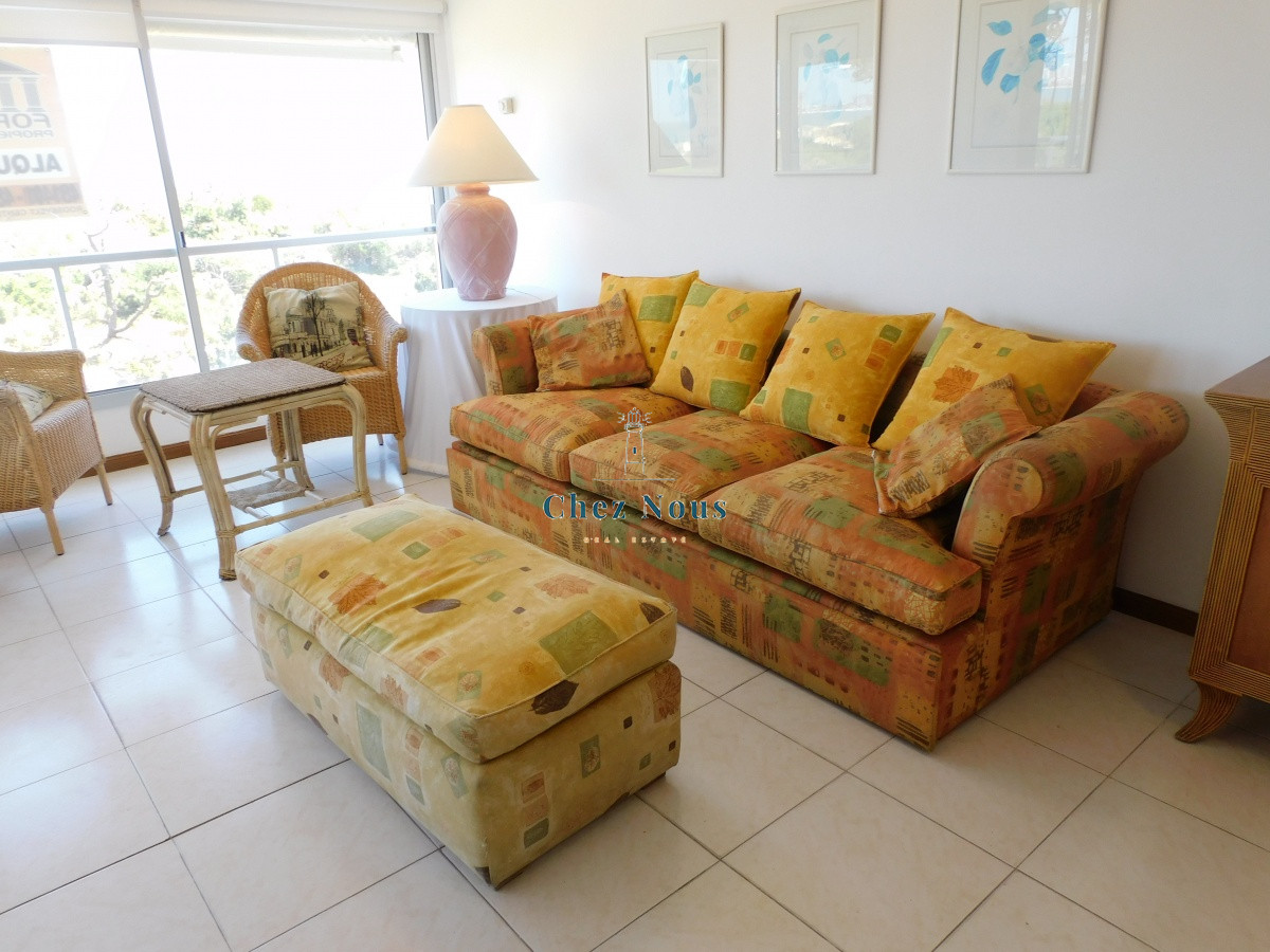 Apartamento ID.165 - EDIFICIO LAS OLAS ALQUILA APARTAMENTO 3 DORMITORIOS , 2 BAÑOS 