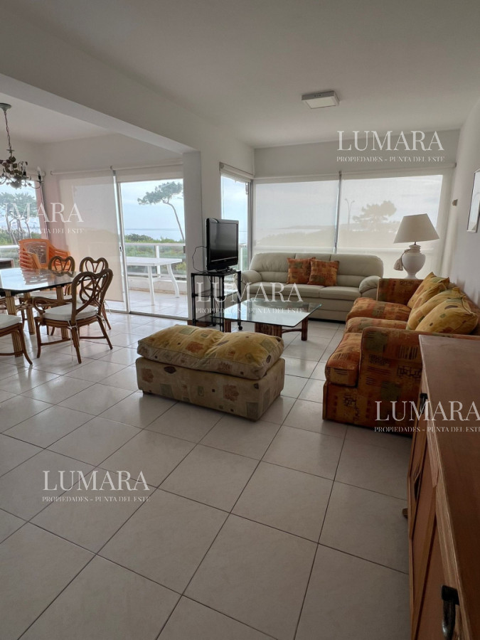 Apartamento ID.165 - EDIFICIO LAS OLAS ALQUILA APARTAMENTO 3 DORMITORIOS , 2 BAÑOS 