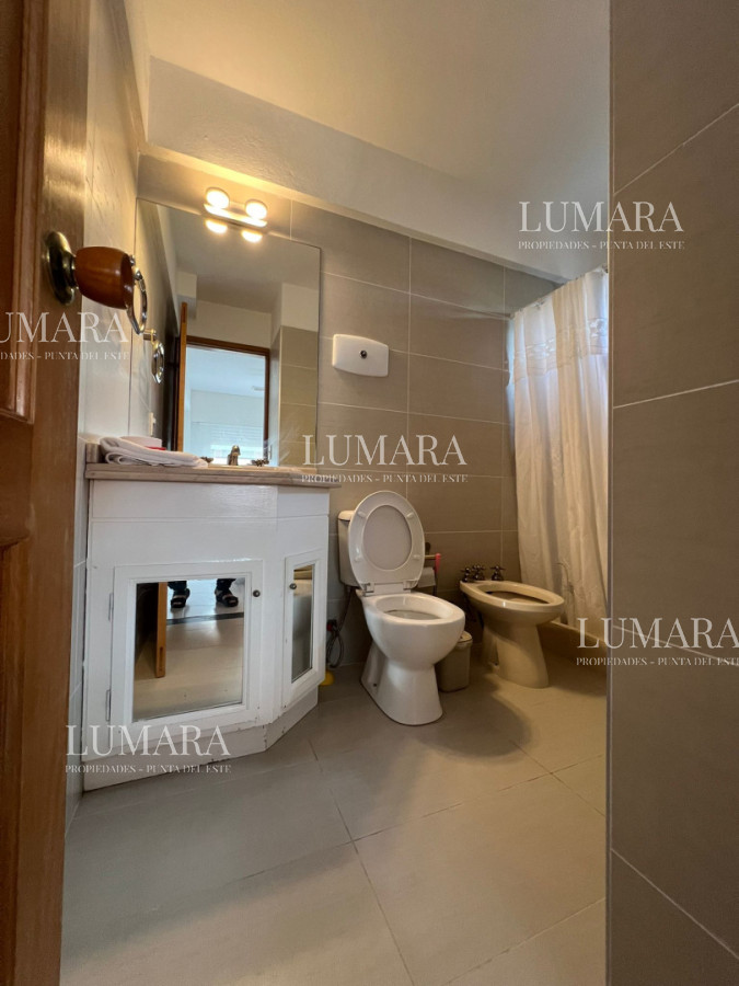 Apartamento ID.165 - EDIFICIO LAS OLAS ALQUILA APARTAMENTO 3 DORMITORIOS , 2 BAÑOS 