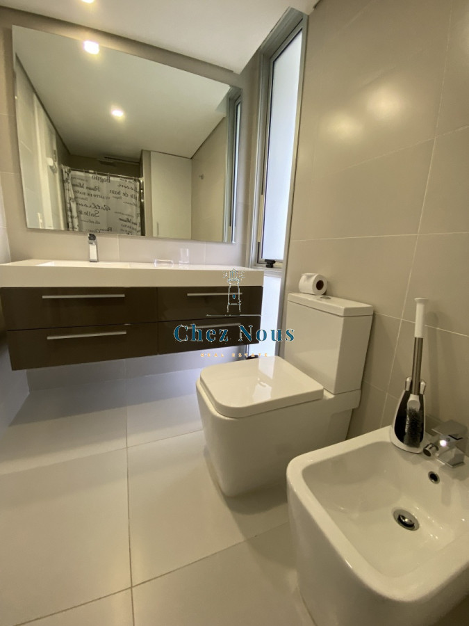 Apartamento ID.246 - APARTAMENTO EN PRIMERA FILA PLAYA MANSA -PUNTA DEL ESTE 