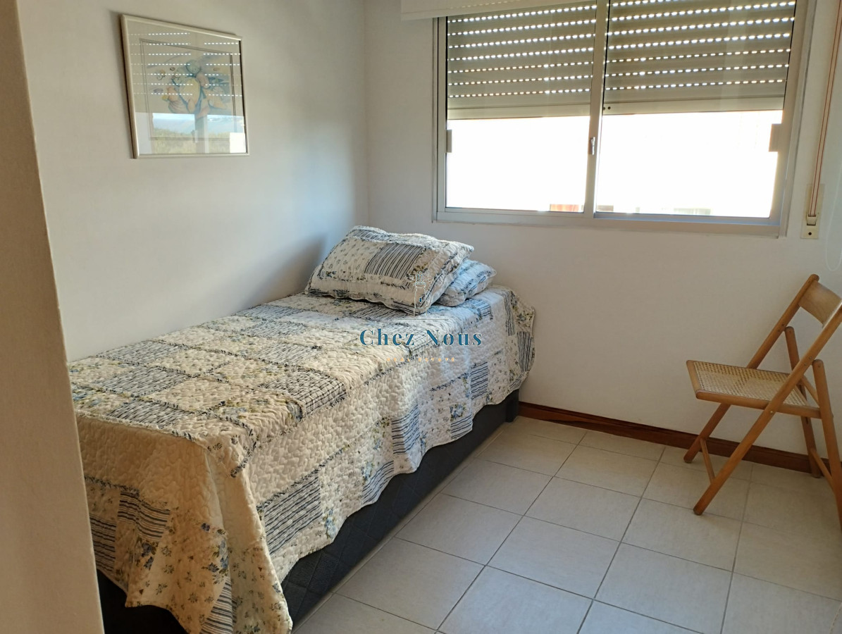 Apartamento ID.165 - EDIFICIO LAS OLAS ALQUILA APARTAMENTO 3 DORMITORIOS , 2 BAÑOS 