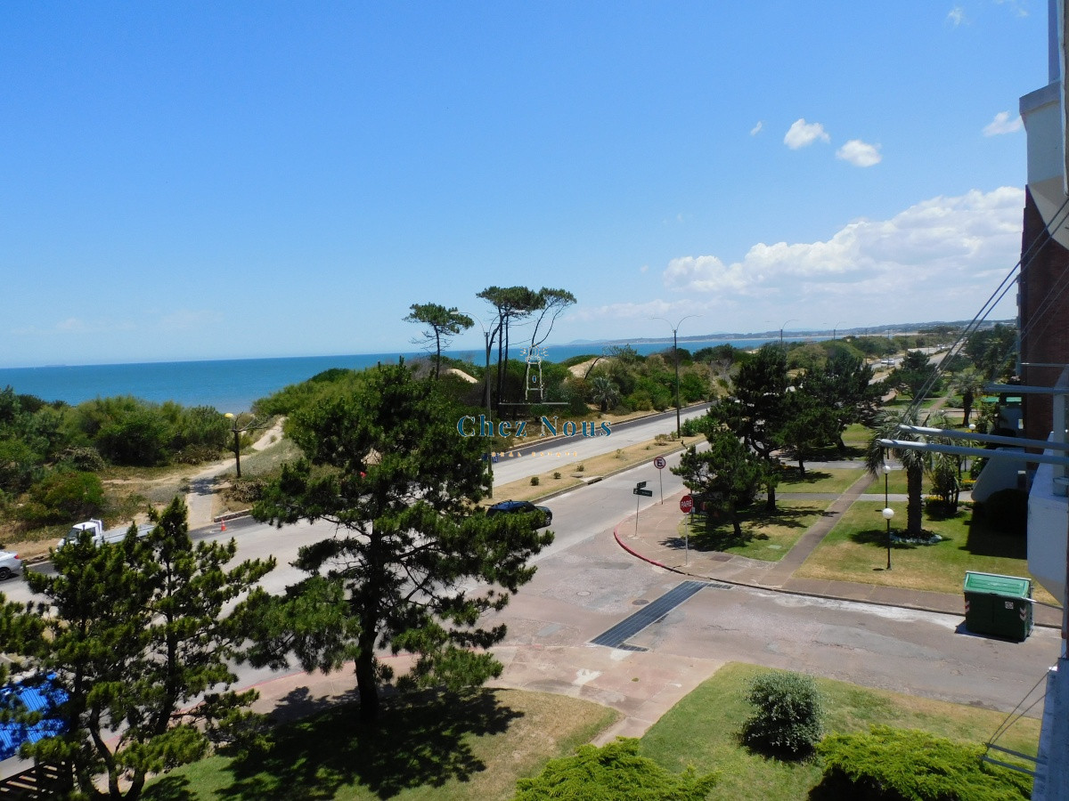 Apartamento ID.165 - EDIFICIO LAS OLAS ALQUILA APARTAMENTO 3 DORMITORIOS , 2 BAÑOS 