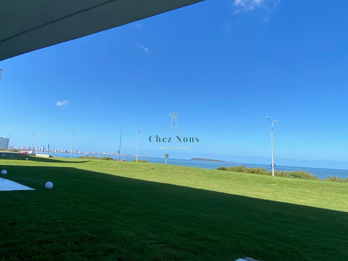 Apartamento ID.246 - APARTAMENTO EN PRIMERA FILA PLAYA MANSA -PUNTA DEL ESTE 