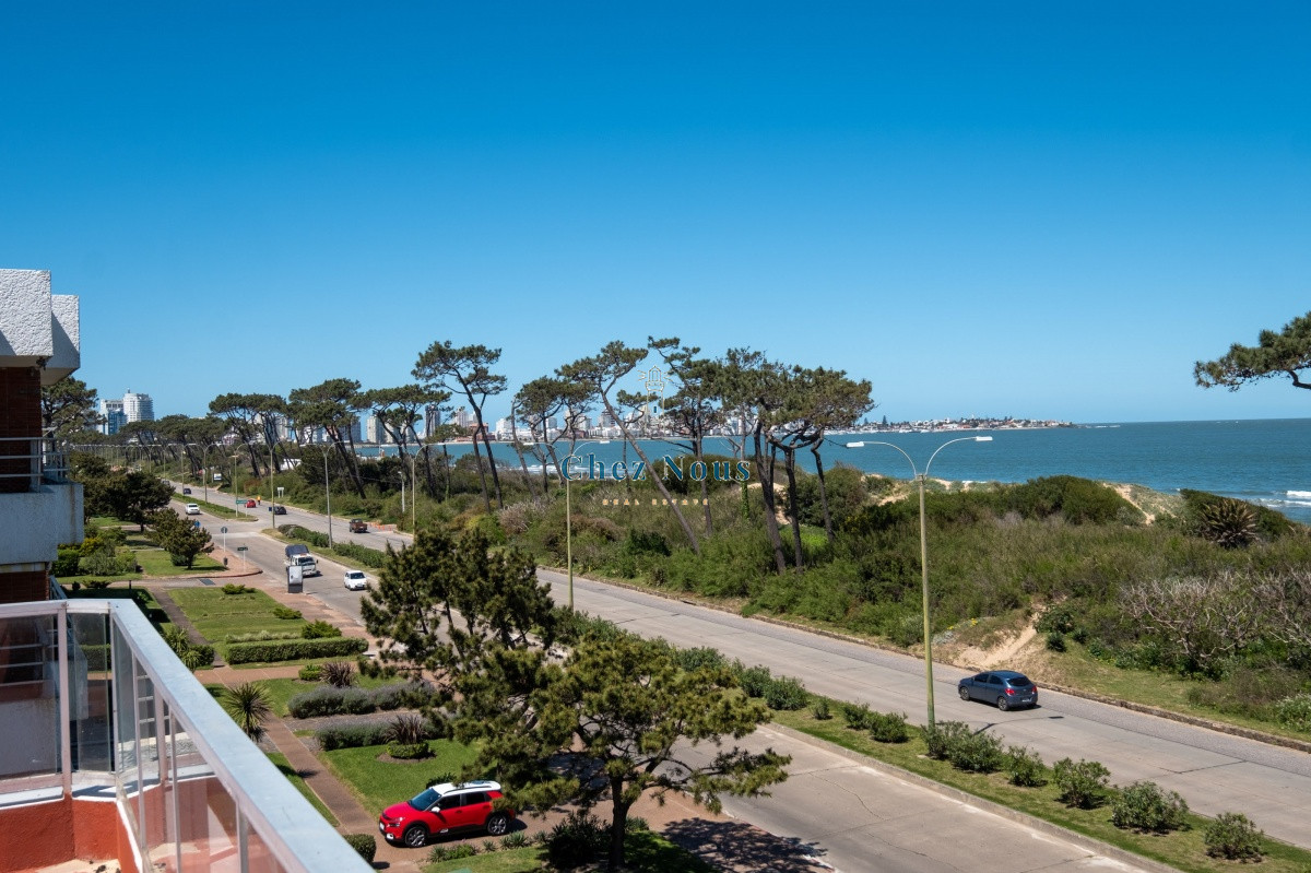 Apartamento ID.165 - EDIFICIO LAS OLAS ALQUILA APARTAMENTO 3 DORMITORIOS , 2 BAÑOS 