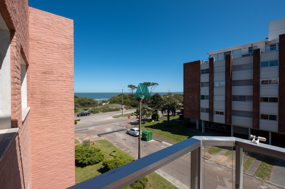 Apartamento ID.24 - ALQUILA APARTAMENTO 2 DORMITORIOS , 2 BAÑOS