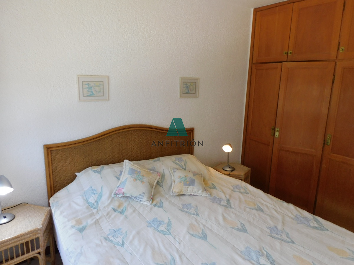 Apartamento ID.25 - ALQUILA APARTAMENTO 2 DORMITORIOS MANSA FTE AL MAR PUNTA DEL ESTE 