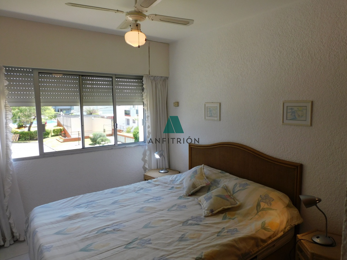 Apartamento ID.25 - ALQUILA APARTAMENTO 2 DORMITORIOS MANSA FTE AL MAR PUNTA DEL ESTE 