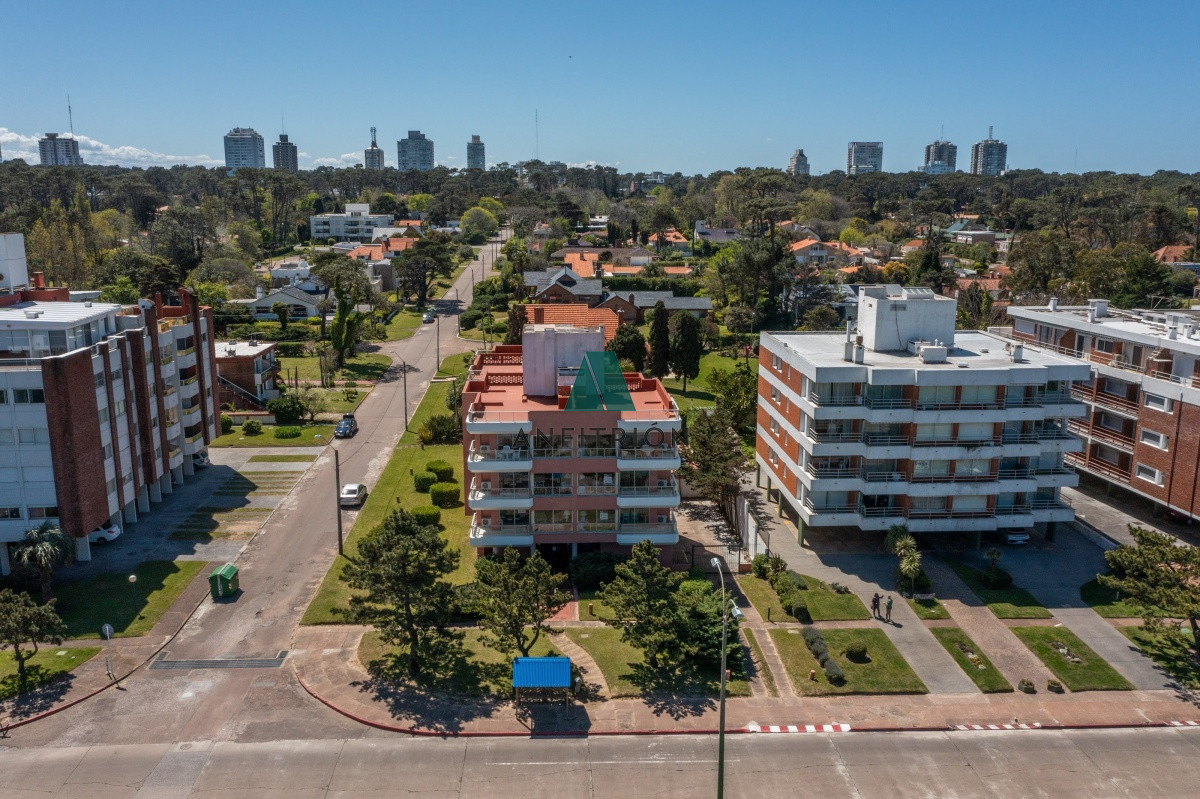 Apartamento ID.22 - ALQUILA APARTAMENTO TODO EL AÑO PUNTA DEL ESTE 