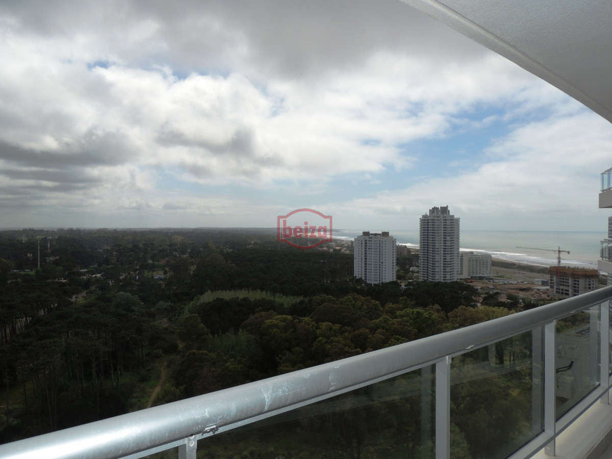 Apartamento ID.165823 - TORRE ONE -PUNTA DEL ESTE  ALQUILA APARTAMENTO UN DORMITORIO , UN BAÑO  !!