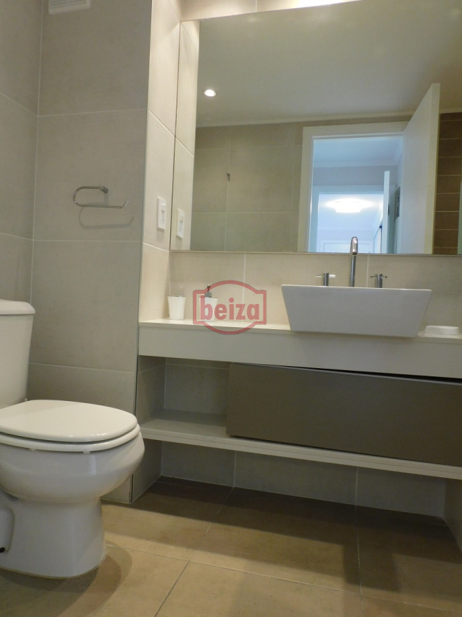 Apartamento ID.165920/ALQUILER-APARTAMENTO-2-DORMITORIOS-PUNTA-DEL-ESTE- - ALQUILA APARTAMENTO 2 DORMITORIOS , 2 BAÑOS