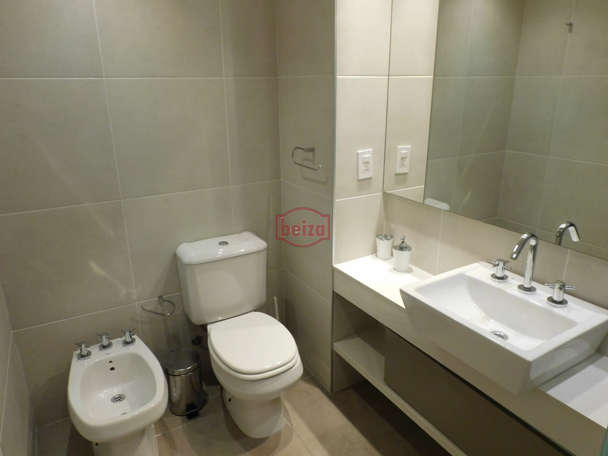 Apartamento ID.165920/ALQUILER-APARTAMENTO-2-DORMITORIOS-PUNTA-DEL-ESTE- - ALQUILA APARTAMENTO 2 DORMITORIOS , 2 BAÑOS