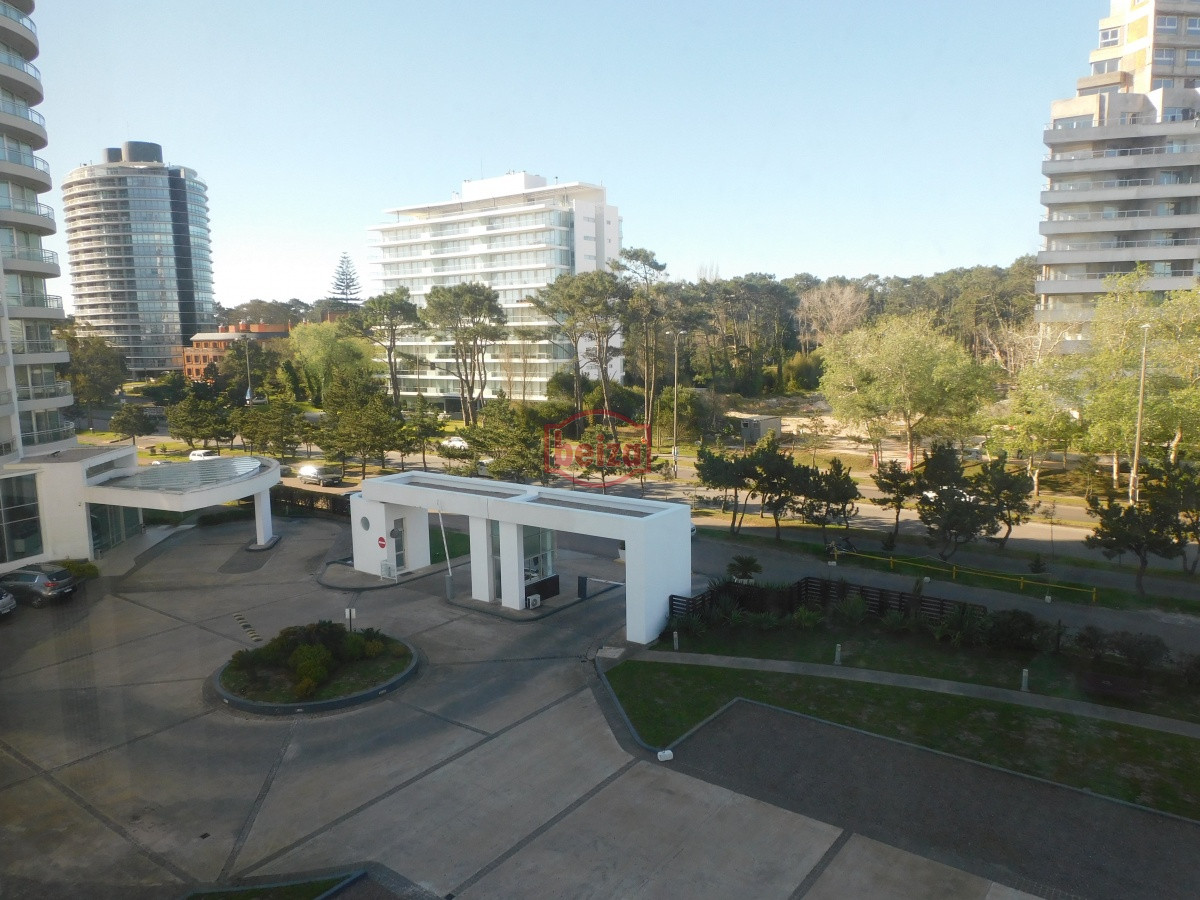 Apartamento ID.165920/ALQUILER-APARTAMENTO-2-DORMITORIOS-PUNTA-DEL-ESTE- - ALQUILA APARTAMENTO 2 DORMITORIOS , 2 BAÑOS