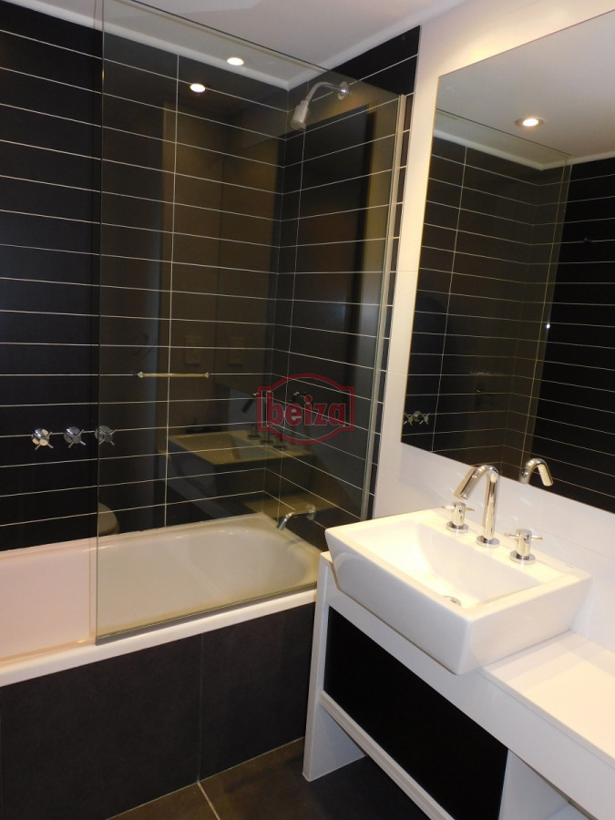 Apartamento ID.165920/ALQUILER-APARTAMENTO-2-DORMITORIOS-PUNTA-DEL-ESTE- - ALQUILA APARTAMENTO 2 DORMITORIOS , 2 BAÑOS
