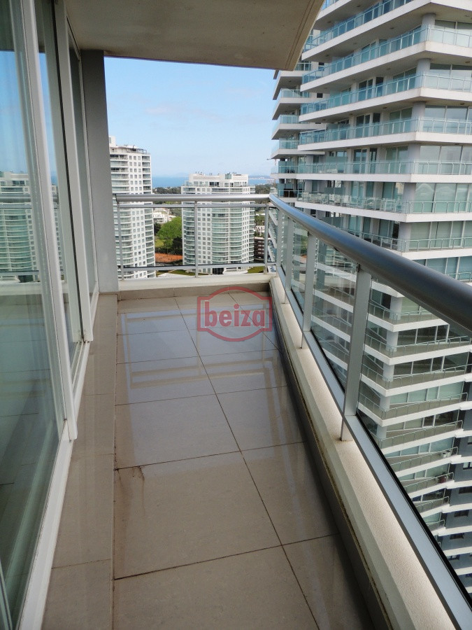 Apartamento ID.165823 - TORRE ONE -PUNTA DEL ESTE  ALQUILA APARTAMENTO UN DORMITORIO , UN BAÑO  !!