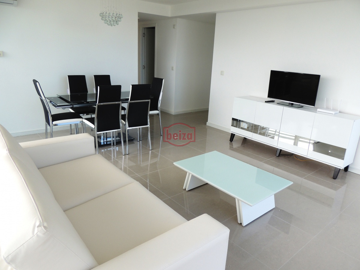 Apartamento ID.165823 - TORRE ONE -PUNTA DEL ESTE  ALQUILA APARTAMENTO UN DORMITORIO , UN BAÑO  !!