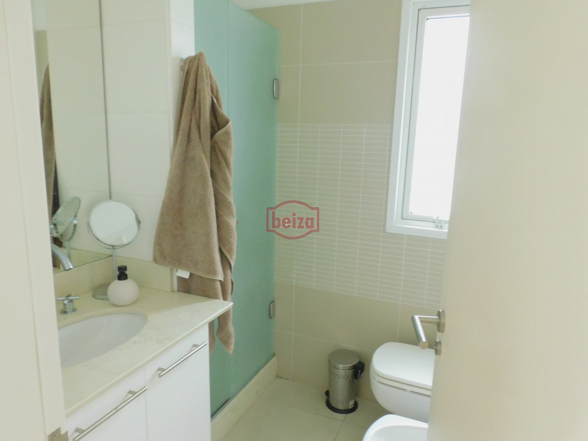 Apartamento ID.166930/VENTA-DE-DOS-Y-TRES-DORMITORIOS-EN-MANSA - EXCELENTE ENTORNO Punta del Este cerca del shopping 