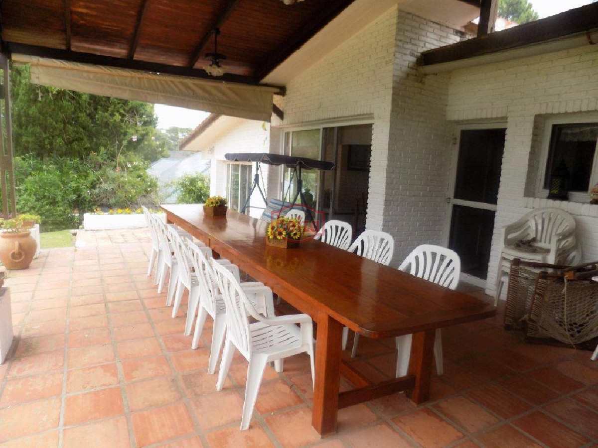 Casa ID.165885 - CHALET CUATRO DORMITORIOS!!