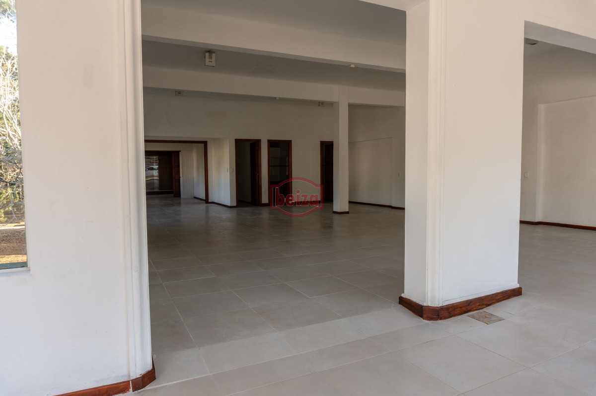 Local Comercial ID.164207 - EXCELENTE LOCAL COMERCIAL!!!