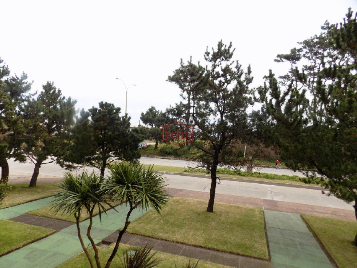 Apartamento ID.167105/Apartamento-en-venta-en-excelente-ubicación- - VENTA APARTAMENTO 3 DORMITORIOS , 2 BAÑOS , DORMITORIO Y BAÑO SERVICIO