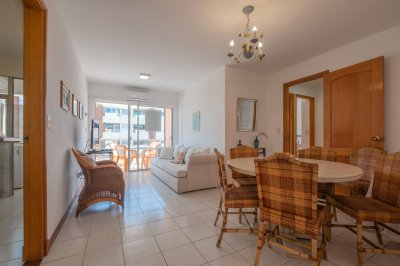 ALQUILA APARTAMENTO 2 DORMITORIOS , 2 BAÑOS