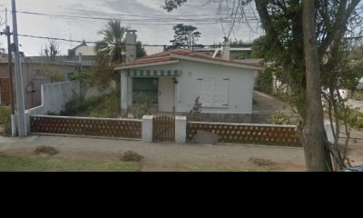 CASA CERCA DEL CENTRO DE MALDONADO EN VENTA