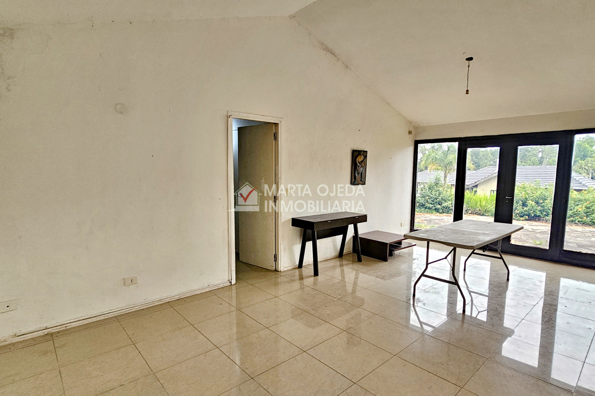 Casa ID.41005 - Venta de casa 3 dormitorios y servicio en El Golf Punta del Este 