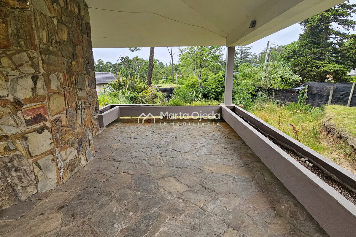 Casa ID.41005 - Venta de casa 3 dormitorios y servicio en El Golf Punta del Este 