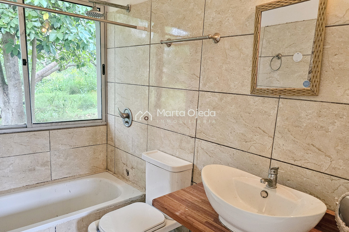 Casa ID.41005 - Venta de casa 3 dormitorios y servicio en El Golf Punta del Este 