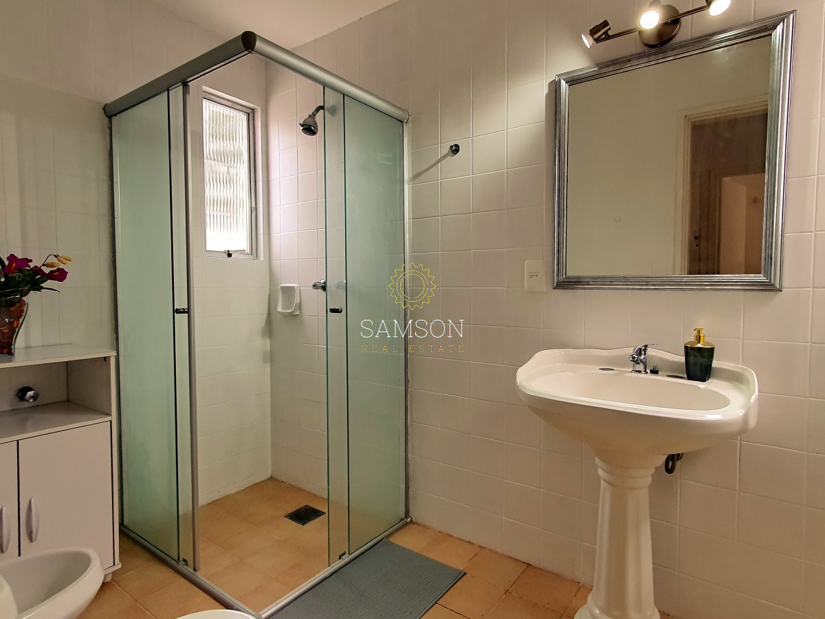 Casa ID.66959 - Vendo casa 4 dormitorios en zona Shopping, Punta del Este