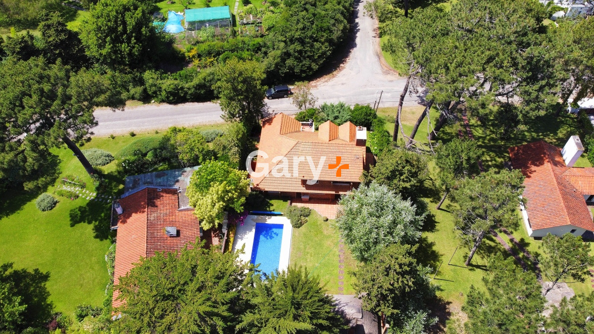 Casa ID.23898 - En venta y Alquiler.. imperdible oportunidad.. a metros del mar!!!