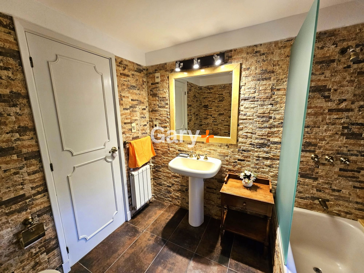 Casa ID.23898 - En venta y Alquiler.. imperdible oportunidad.. a metros del mar!!!