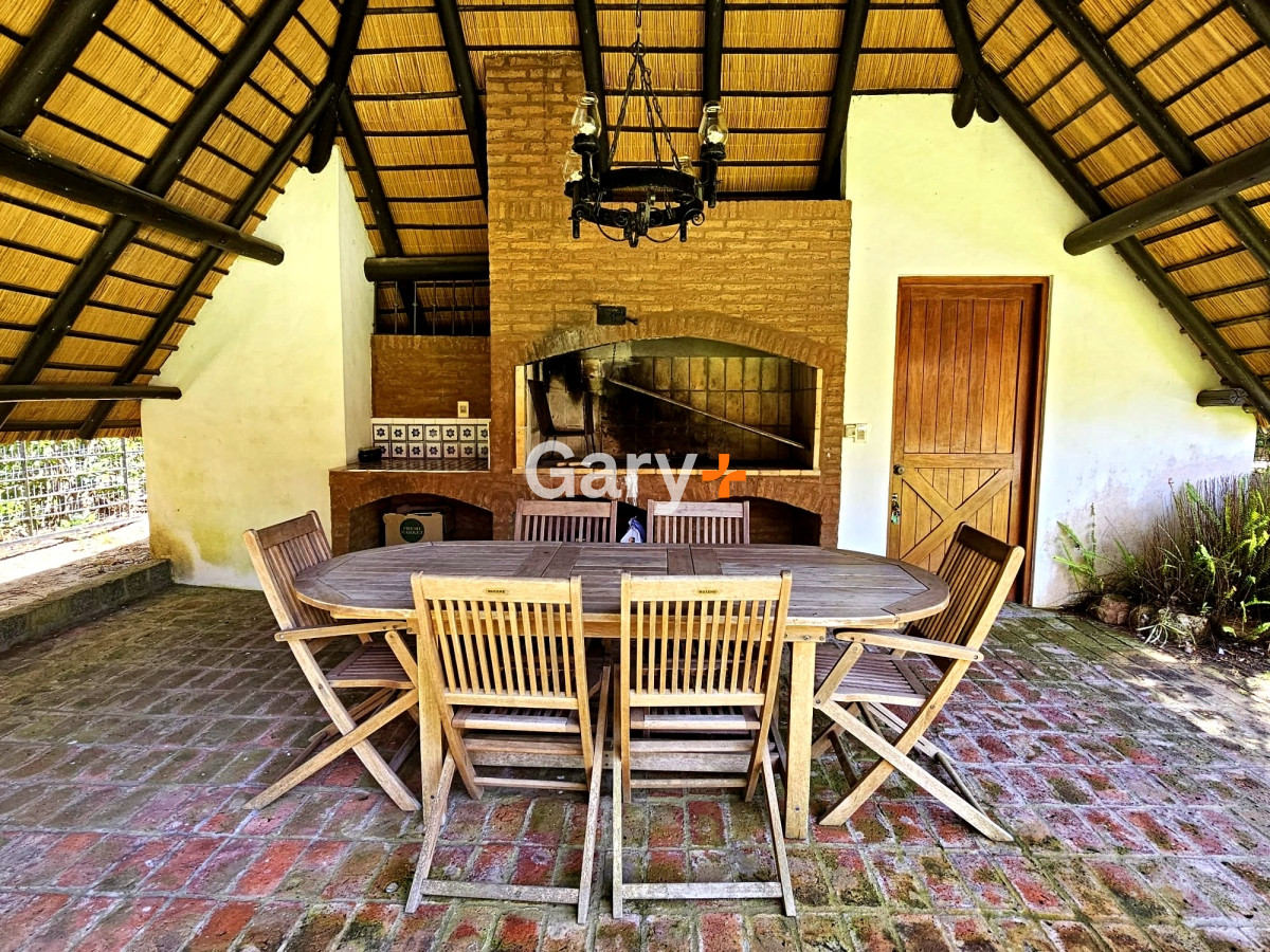 Casa ID.23898 - En venta y Alquiler.. imperdible oportunidad.. a metros del mar!!!