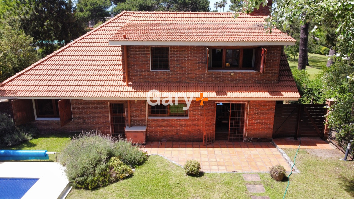 Casa ID.23898 - En venta y Alquiler.. imperdible oportunidad.. a metros del mar!!!