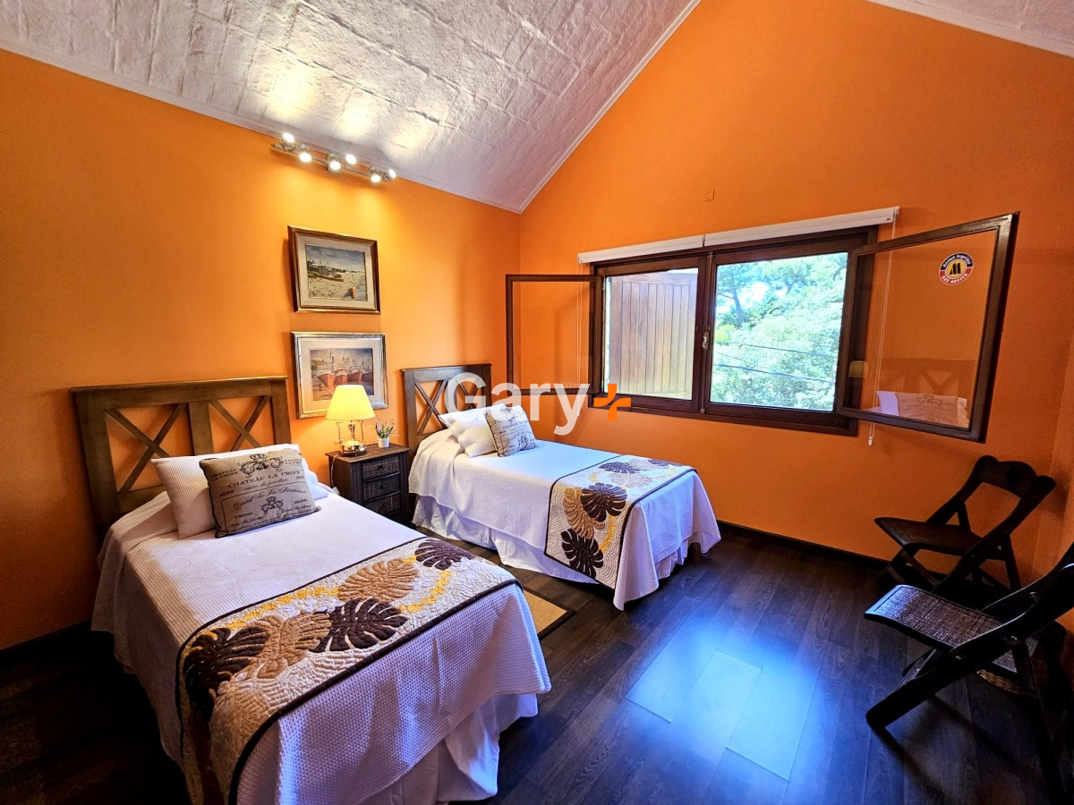 Casa ID.23898 - En venta y Alquiler.. imperdible oportunidad.. a metros del mar!!!