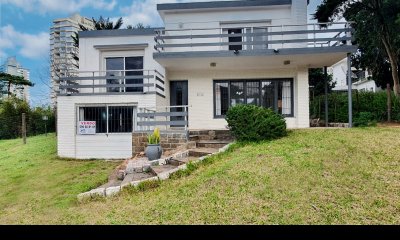 Vendo casa 4 dormitorios en zona Shopping, Lugano, Punta del Este