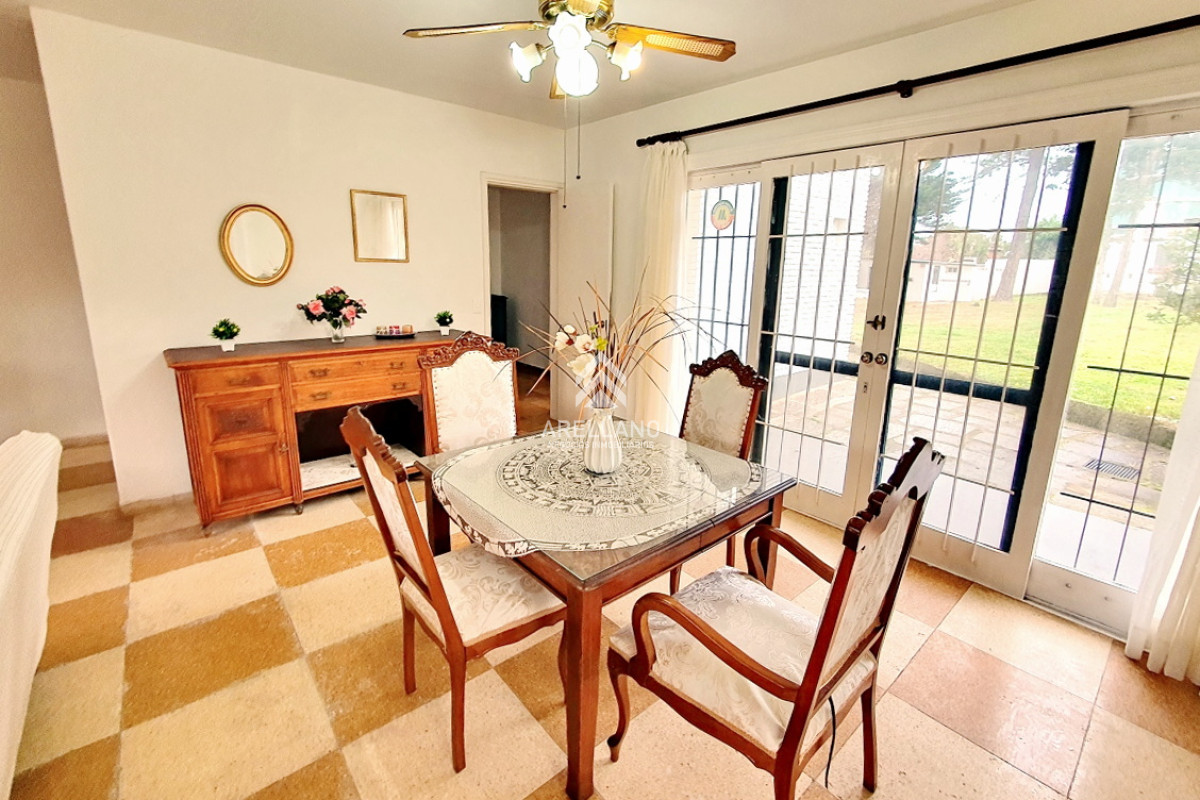 Casa ID.4791 - Vendo casa 4 dormitorios en zona Shopping, Lugano, Punta del Este