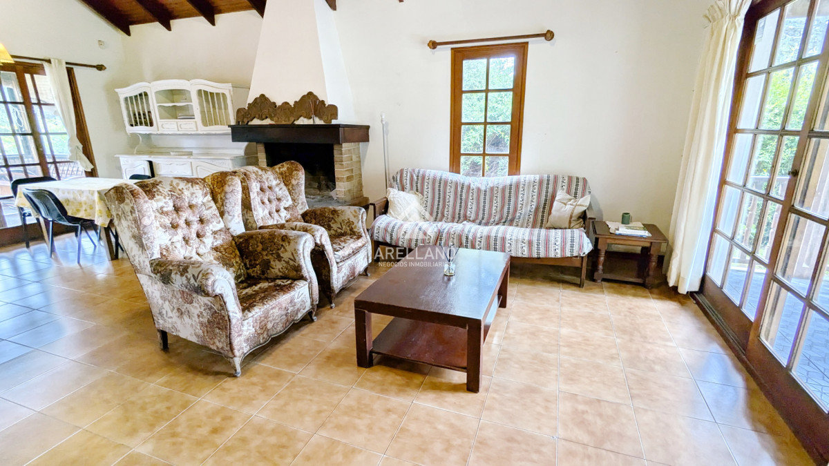 Casa ID.5240 - Venta de casa 3 dormitorios en barrio cantegril Punta del este