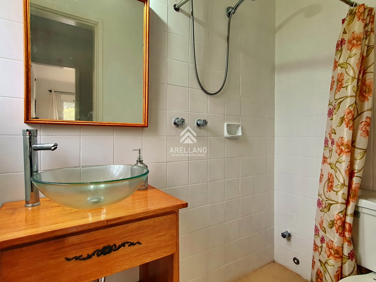 Casa ID.4791 - Vendo casa 4 dormitorios en zona Shopping, Lugano, Punta del Este