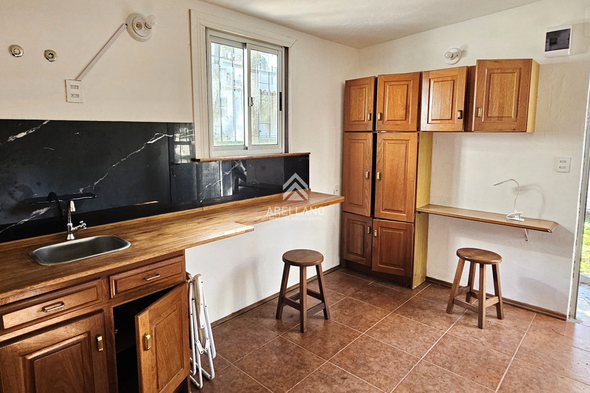 Casa ID.4791 - Vendo casa 4 dormitorios en zona Shopping, Lugano, Punta del Este