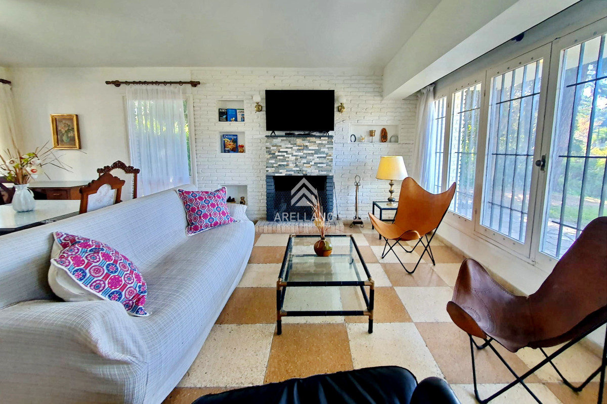 Casa ID.4791 - Vendo casa 4 dormitorios en zona Shopping, Lugano, Punta del Este