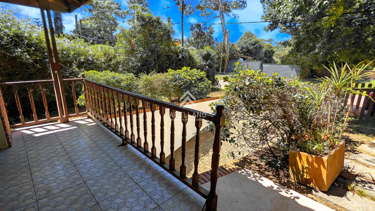 Casa ID.5240 - Venta de casa 3 dormitorios en barrio cantegril Punta del este