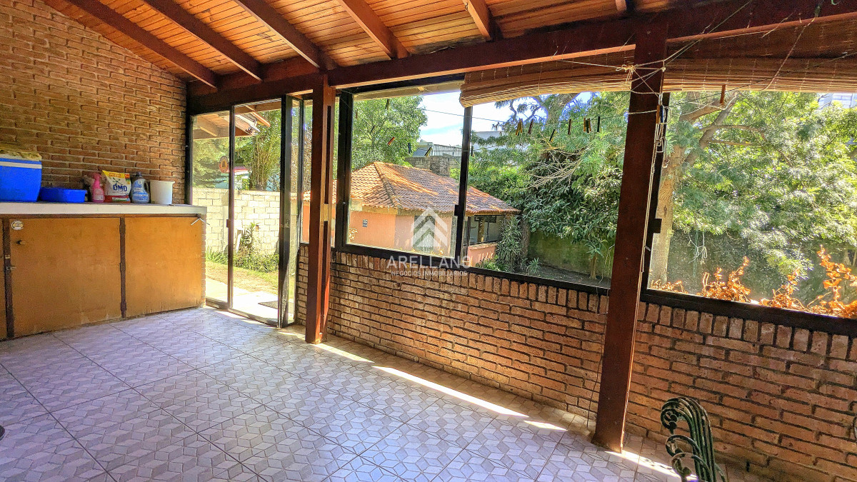 Casa ID.5240 - Venta de casa 3 dormitorios en barrio cantegril Punta del este