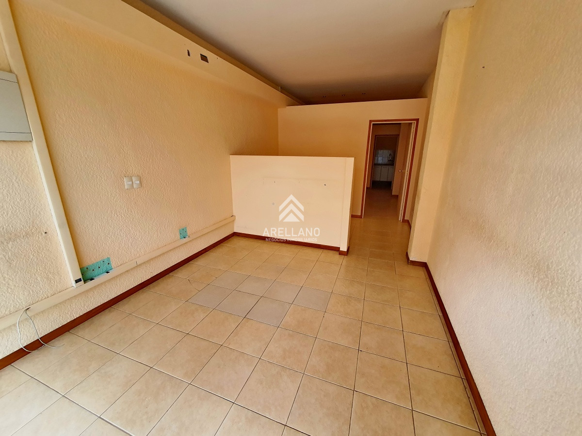 Local Comercial ID.118 - VENTA Local con 2 habitaciones, cocina y baño en Península