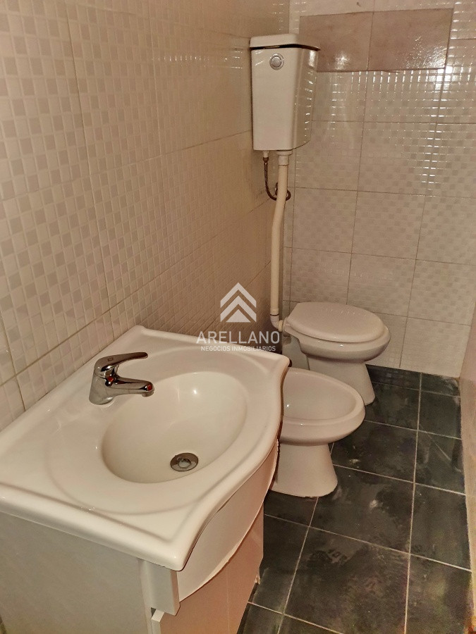 Local Comercial ID.118 - VENTA Local con 2 habitaciones, cocina y baño en Península