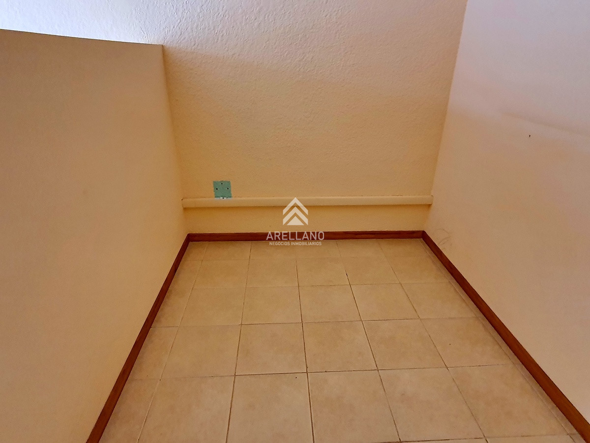 Local Comercial ID.118 - VENTA Local con 2 habitaciones, cocina y baño en Península
